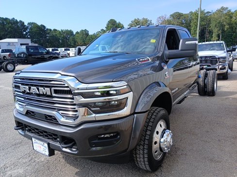 New 2026 RAM 4500 Laramie image 9