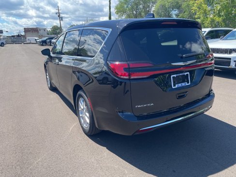 New 2026 Chrysler Pacifica Select image 4