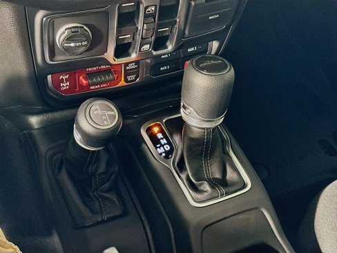 New 2025 Jeep Gladiator Rubicon image 19