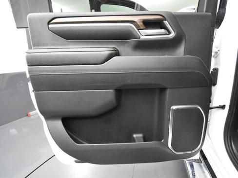 Used 2024 Chevrolet Silverado 2500 LT w/ Convenience Package image 41