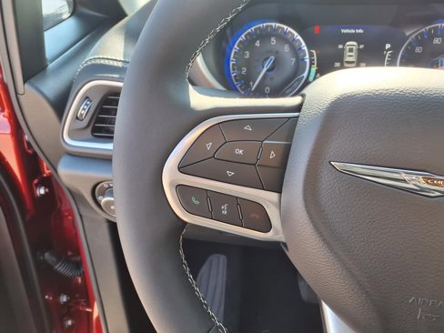 New 2026 Chrysler Pacifica Select image 12