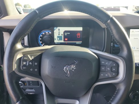 Used 2022 Ford Bronco Wildtrak image 22