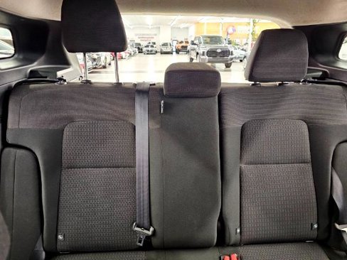 Used 2025 Nissan Kicks S image 11