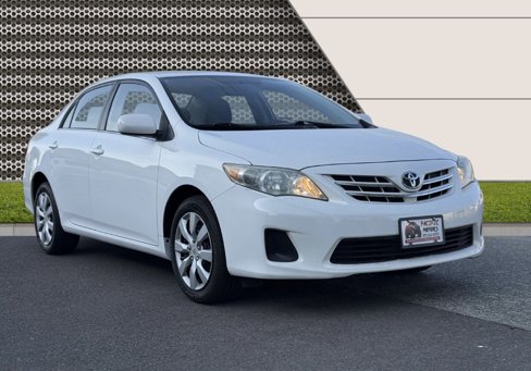 Used 2013 Toyota Corolla LE image 2