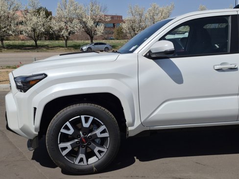 New 2025 Toyota 4Runner SR5 image 2