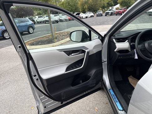 New 2025 Toyota RAV4 XLE image 14