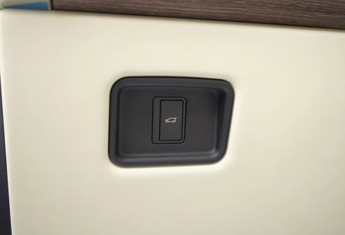 Used 2023 Land Rover Range Rover SE image 16