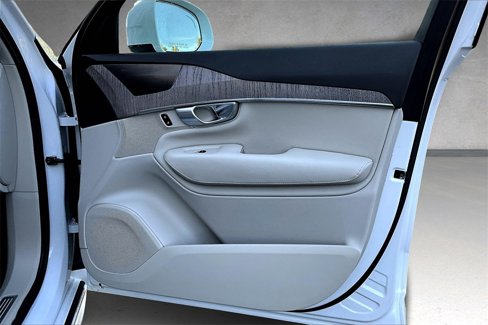 Certified 2024 Volvo XC90 B6 Plus w/ Protection Package Premier image 28