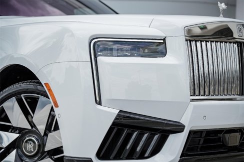 New 2025 Rolls-Royce Cullinan image 3