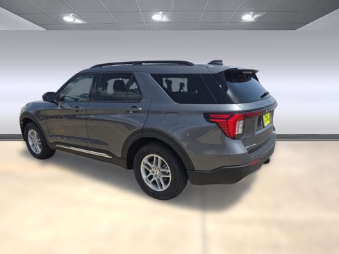 New 2025 Ford Explorer Active w/ Active Comfort Package image 3