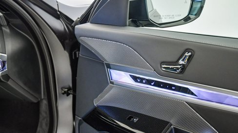 New 2026 BMW 740i w/ Premium Package image 20