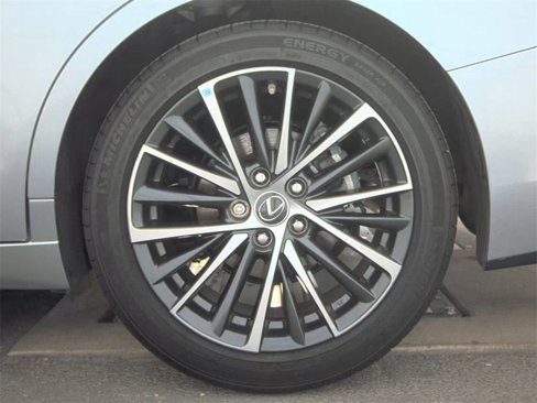 Used 2024 Lexus ES 350 w/ Premium Package image 13