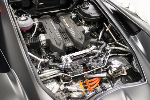 Used 2025 Lamborghini Revuelto image 41