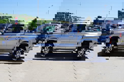 New 2025 Toyota Tacoma SR5 image 5