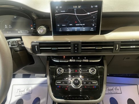 Used 2022 Lincoln Corsair Reserve image 15