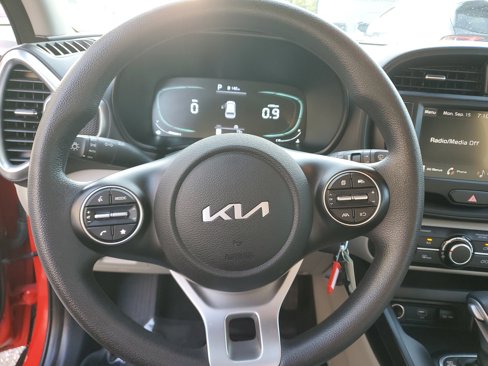 Certified 2023 Kia Soul LX image 19