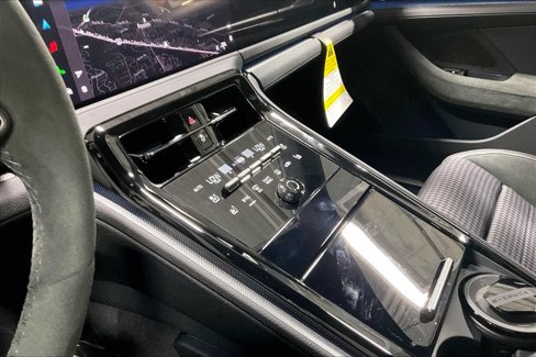 New 2025 Porsche Panamera 4 image 17