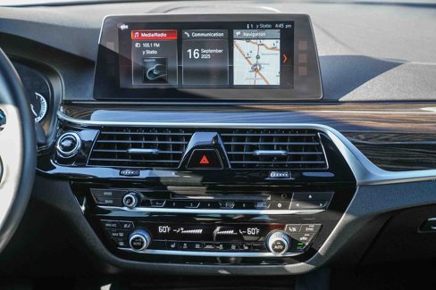 Used 2018 BMW 530e image 13