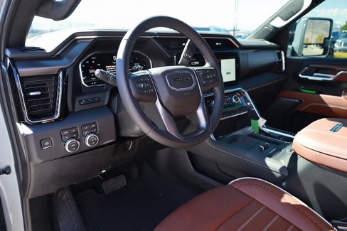 Used 2025 GMC Sierra 2500 Denali Ultimate image 16