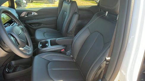 New 2026 Chrysler Voyager LX image 19