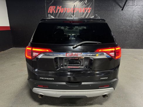 Used 2017 GMC Acadia SLT image 4