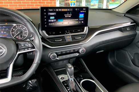 Certified 2024 Nissan Altima 2.5 SR w/ SR Premium Package image 5