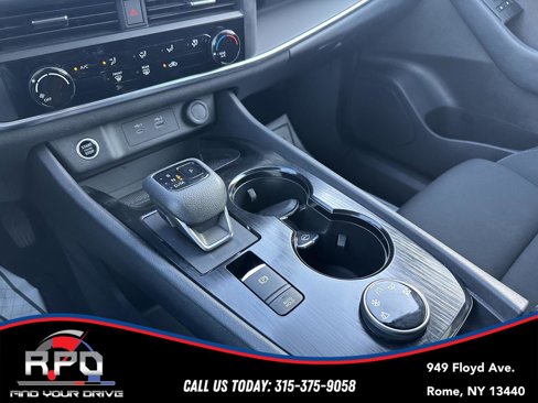 Used 2021 Nissan Rogue SV image 31