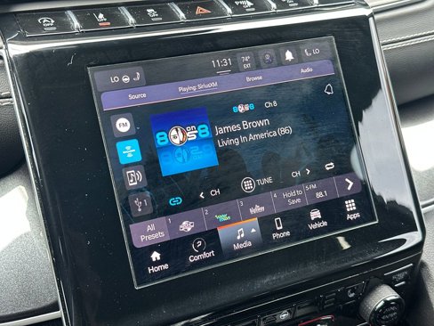 Used 2022 Jeep Grand Cherokee Altitude image 11