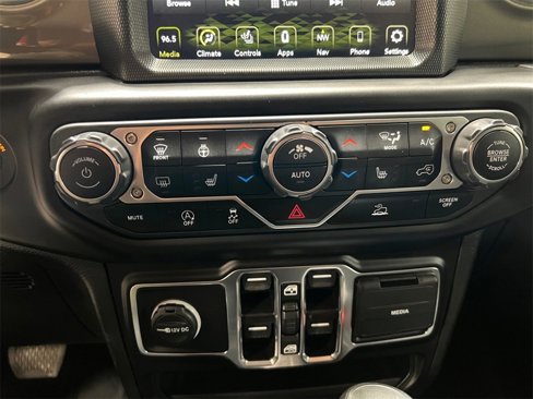 Used 2023 Jeep Wrangler Sahara w/ Cold Weather Group image 32