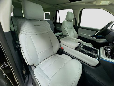 New 2025 Ford Expedition Platinum image 30