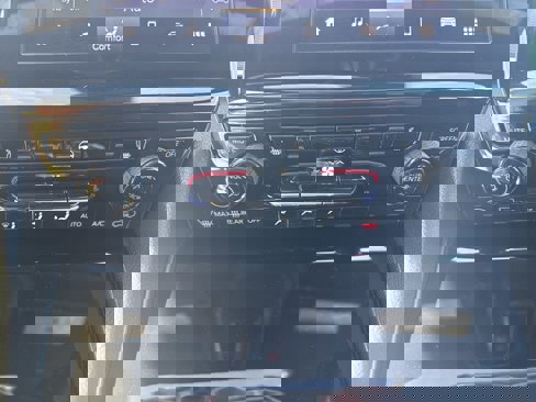 New 2025 Jeep Grand Cherokee L Altitude image 29