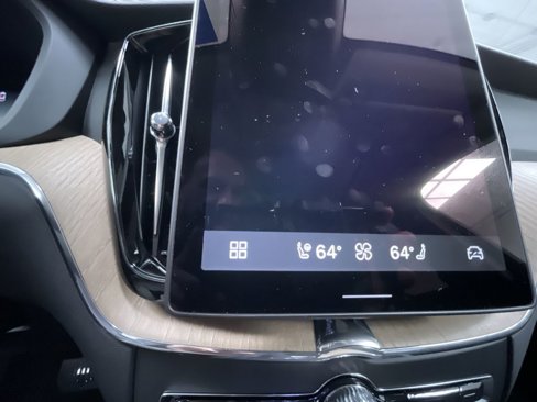 New 2026 Volvo XC60 B5 Plus w/ Climate Package image 14