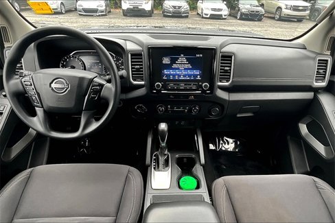 Used 2023 Nissan Frontier SV image 8
