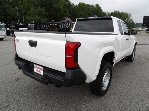 Used 2024 Toyota Tacoma SR image 7