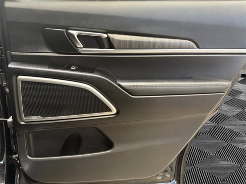 Used 2023 Kia Telluride EX X-Line image 18