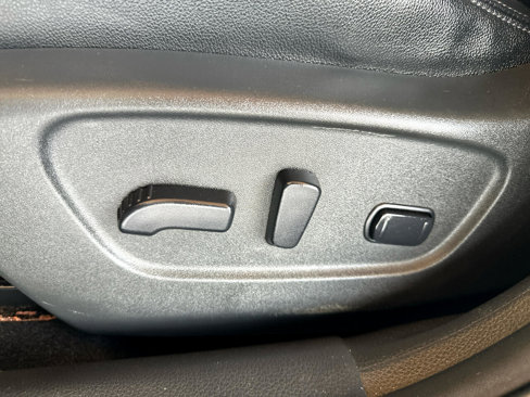 Used 2016 Nissan Rogue SL image 33