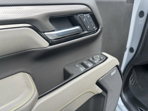 Used 2025 Chevrolet Silverado 1500 ZR2 w/ Technology Package image 27