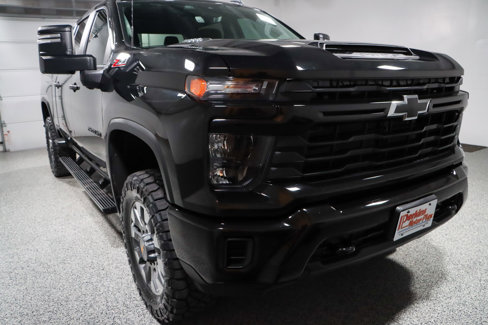 Used 2024 Chevrolet Silverado 2500 Custom w/ Custom Convenience Package image 6
