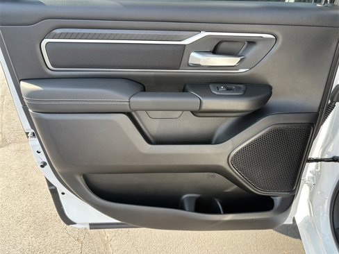 New 2026 RAM 1500 4x4 Crew Cab image 27