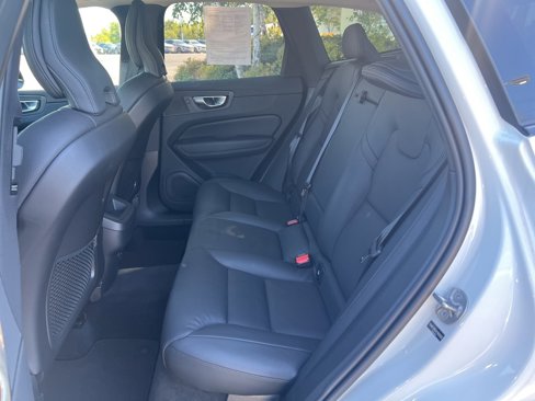 Certified 2025 Volvo XC60 B5 Plus image 27