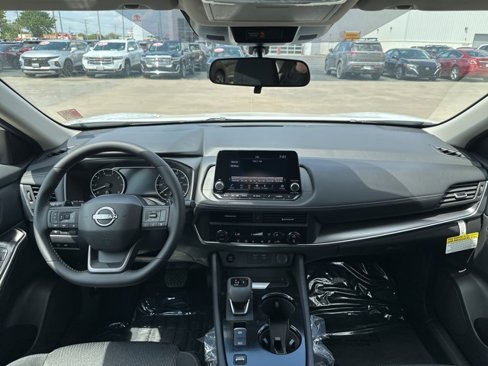 New 2026 Nissan Rogue SV image 17