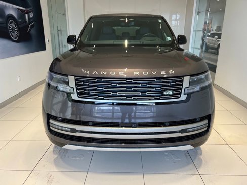 New 2025 Land Rover Range Rover Long Wheelbase SE image 7