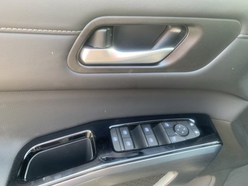 New 2025 Nissan Pathfinder SL image 10
