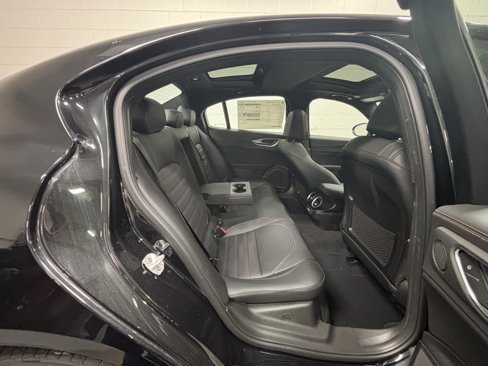 New 2025 Alfa Romeo Giulia AWD w/ Driving Assist Package image 14