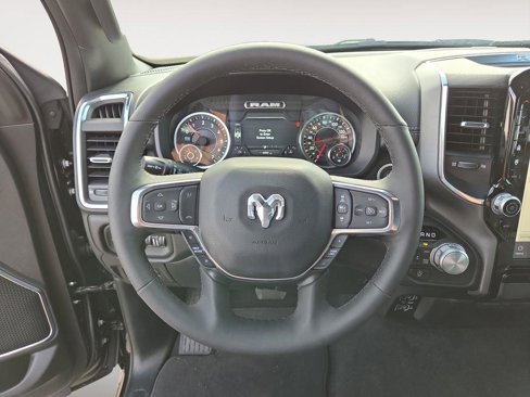 Used 2025 RAM 1500 Laramie image 19