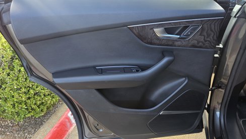 Used 2019 Audi Q8 Premium Plus image 24