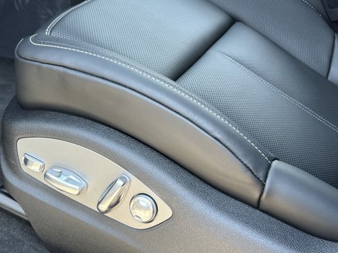 New 2026 Porsche Macan GTS image 32