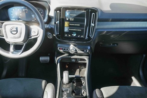 Used 2022 Volvo XC40 T5 R-Design image 12