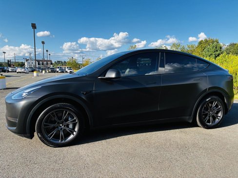 Used 2025 Tesla Model Y Long Range image 3