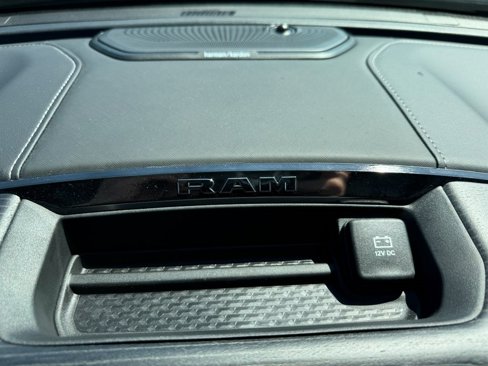Used 2024 RAM 2500 Limited image 39